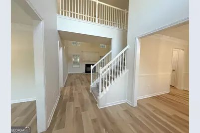 6681 Point Of Woods Drive, Stone Mountain, GA 30087 - Photo 4