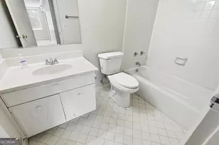 2479 Peachtree Rd NE, Atlanta, GA 30305 - Photo 22