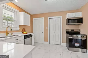 3106 Falligant Ave, Thunderbolt, GA 31404 - Photo 10