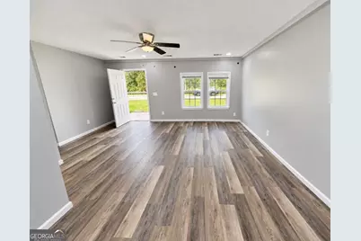 177 W Brazell Street, Reidsville, GA 30453 - Photo 2