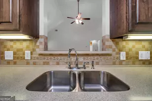 530 Greenfield Dr, Statham, GA 30666 - Photo 6