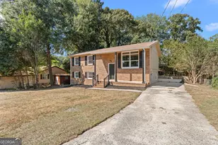 106 Woodridge Dr, Warner Robins, GA 31088 - Photo 2