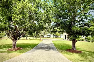 94 Elton St, Hazlehurst, GA 31539 - Photo 2