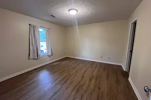 31 Oak St, Newnan, GA 30263 - Photo 8