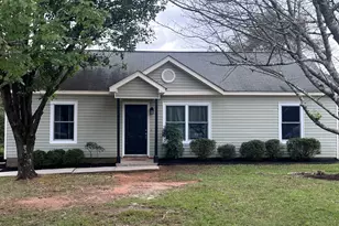 31 Oak St, Newnan, GA 30263 - Photo 1
