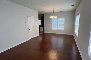 390 Hawthorne Ext, Athens, GA 30606 - Photo 2