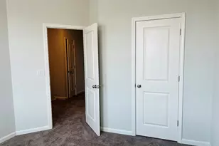 2732 Creekview Terrace NW, Atlanta, GA 30318 - Photo 14