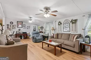 215 Baumgardner Rd, Brunswick, GA 31523 - Photo 6