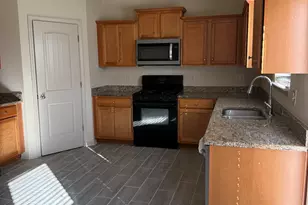 2733 Knelston Oak Way, Suwanee, GA 30024 - Photo 2