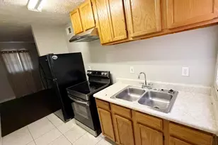 420 Rawson St SW, Atlanta, GA 30312 - Photo 2
