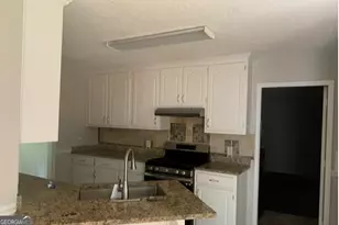 128 Brookhaven Ln, McDonough, GA 30253 - Photo 2