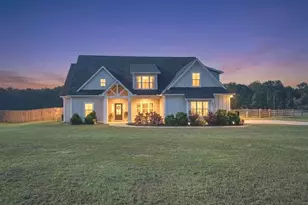 1072 Gray Girls Rd, Senoia, GA 30276 - Photo 1