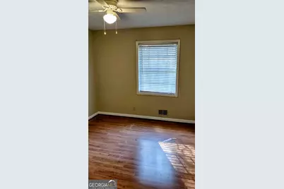 401 Pineburr Lane, Stone Mountain, GA 30087 - Photo 12