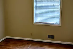 401 Pineburr Ln, Stone Mountain, GA 30087 - Photo 12