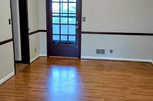 401 Pineburr Ln, Stone Mountain, GA 30087 - Photo 6