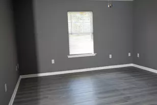 110 Bradley Cir, Barnesville, GA 30204 - Photo 6