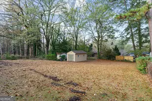 2533 Plantation Dr, East Point, GA 30344 - Photo 36