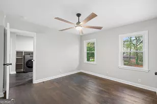 2533 Plantation Dr, East Point, GA 30344 - Photo 22