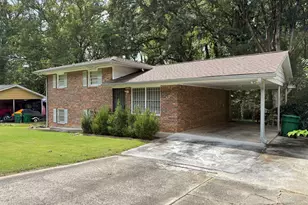 5941 Pinecreek Rd, Forest Park, GA 30297 - Photo 2