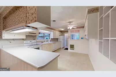 915 N Main St, Statesboro, GA 30458 - Photo 22