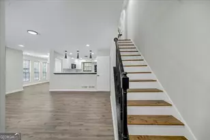 842 Brandy Oaks Ln, Stone Mountain, GA 30088 - Photo 6