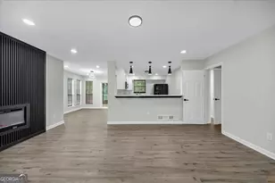 842 Brandy Oaks Ln, Stone Mountain, GA 30088 - Photo 10
