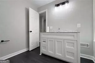 5356 Biffle Rd, Stone Mountain, GA 30088 - Photo 14