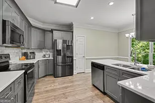 3330 Forrest Bend Ln, Snellville, GA 30039 - Photo 12