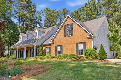 45 Hillsborough Court, Sharpsburg, GA 30277 - Photo 4