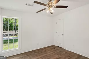 8984 Bentwood Ln, Riverdale, GA 30274 - Photo 14