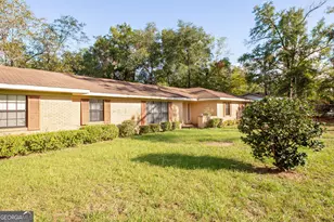 1402 Toomer St, Waycross, GA 31501 - Photo 2