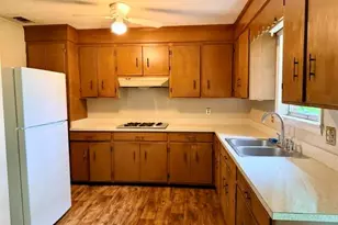307 S River St, Claxton, GA 30417 - Photo 6