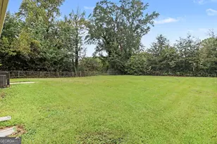 2541 Burton Cir, Morrow, GA 30260 - Photo 10