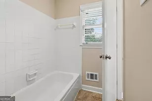 2541 Burton Cir, Morrow, GA 30260 - Photo 26