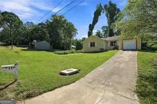 1150 Crystal Lake Rd, Atlanta, GA 30349 - Photo 2