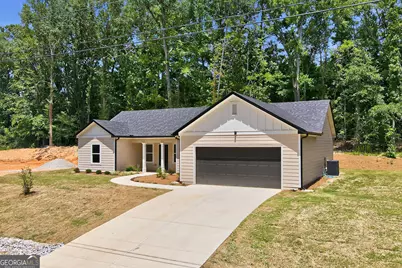 1066 Oglesby Boulevard #6, Elberton, GA 30635 - Photo 4