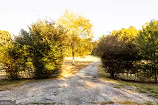 1650 Pierce Dairy Rd, Madison, GA 30650 - Photo 4