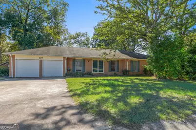 107 Springwood Drive, Warner Robins, GA 31088 - Photo 2