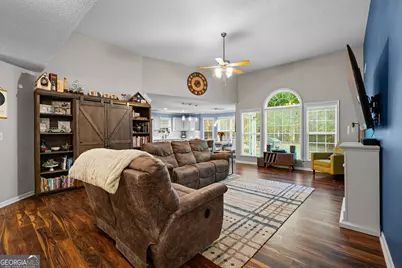 54 Farrington Drive, Newnan, GA 30263 - Photo 6
