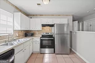 283 Barfield Ave SW, Atlanta, GA 30310 - Photo 6