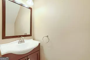 410 Forestgate Ct, Sandy Springs, GA 30350 - Photo 10