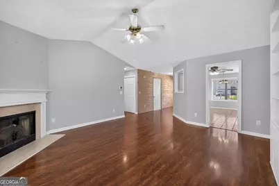 6285 Huntcliff Drive, Flowery Branch, GA 30542 - Photo 8