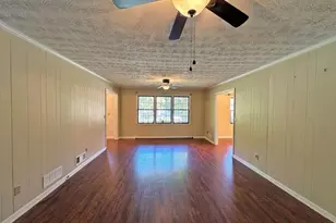 5377 Rockmoor Dr, Stone Mountain, GA 30088 - Photo 6