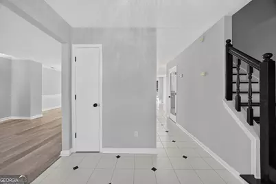 729 Stonebrook Drive Drive, Lithonia, GA 30058 - Photo 4
