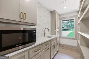 66 Young Ave, Newnan, GA 30263 - Photo 8