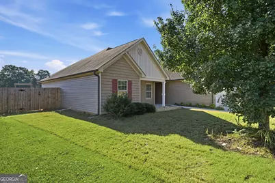 271 Stillwood Drive, Winder, GA 30680 - Photo 4