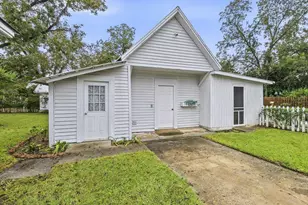 310 S Lewis St, Metter, GA 30439 - Photo 32