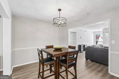 402 Dunbar Drive, Dunwoody, GA 30338 - Photo 6