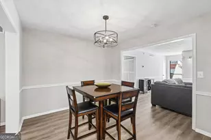 402 Dunbar Dr, Dunwoody, GA 30338 - Photo 6