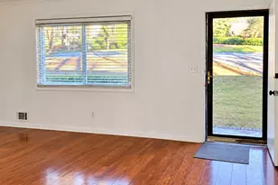 2412 Peachwood Cir NE, Atlanta, GA 30345 - Photo 10